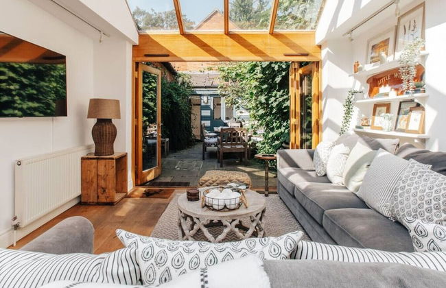 Dolls House - Luxury Townhouse - From 400 Per Night - Photo 65