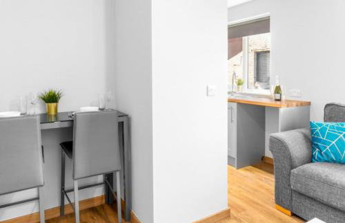 Stylish 2 Bedroom Apartment - Netflix - Off Street Parking 1DS - Foto 19
