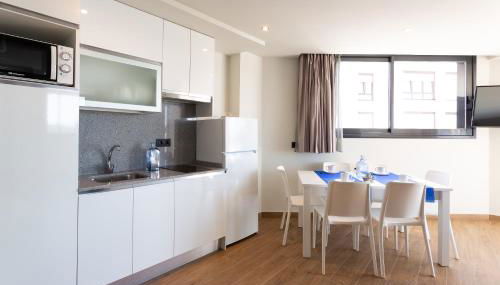 Apartamentos Playa De Los Barcos - Foto 5