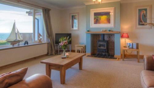 Spacious holiday home with stunning sea views - Foto 1