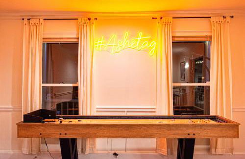 24-Sleeper, Hot Tub, Sauna, Game Rm, Near Biltmore - Foto 23