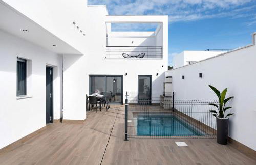 Adosado Marol solo familias - Foto 1