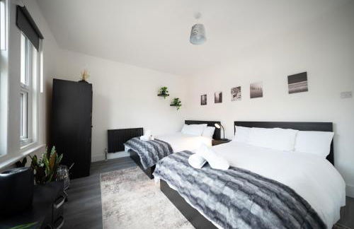 3BR Home Gem - sleeps 9 - Netflix - Near O2 & Greenwich Park - Foto 59