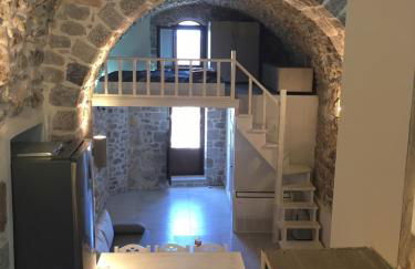 Elata Stone House - Photo 33