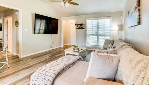 9 Mi to College Station Dog-Friendly Home with Yard - Foto 5