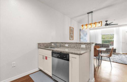 3 BD 2 BA Lucaya Village 13-102 - Foto 11