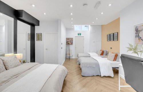 Bella - Central Portsmouth Stay with Pool Table, Close to Attractions - Foto 2