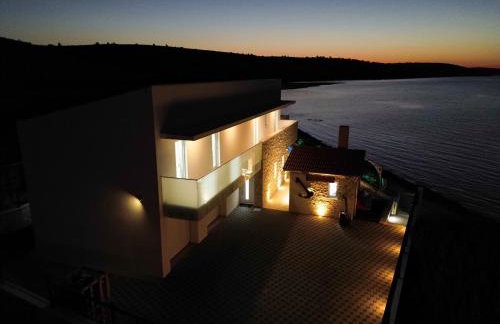 Villa Maritime - Exklusive Strandvilla mit beheiztem Pool, Grillhütte & Meerblick bei Zadar - Foto 19