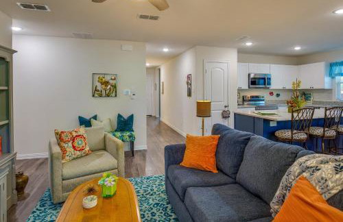 Game Room and Walk to Beach Gun Barrel City Gem! - Foto 5