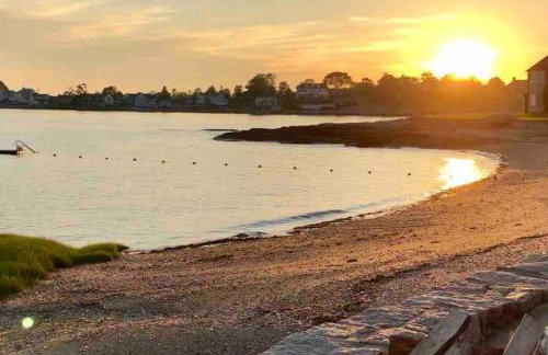 Direct Waterfront 4 Bedroom Beach House With Stunning LI Sound Views & Private Beach - Foto 43