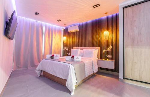 Apartamento de Lujo con Jacuzzi Privado, Piscina y Vistas al Mar - Foto 53