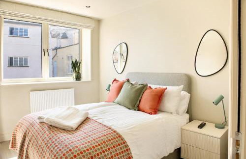 George Apartments - Photo 34