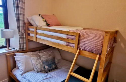 *Cool, cosy cottage in the heart of the Highlands* - Foto 8