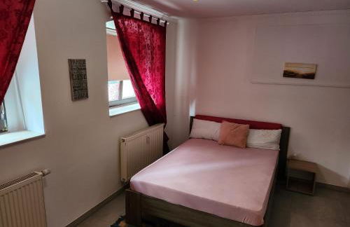 Halle, TOP -PREISE, große 79 qm SD FeWo, EG, wahlweise mit 1- 3 DZ, inklusiv TV Lounge, Küche, Bad WC Einfach und gut, Langzeitmieter VB Preise - Foto 30