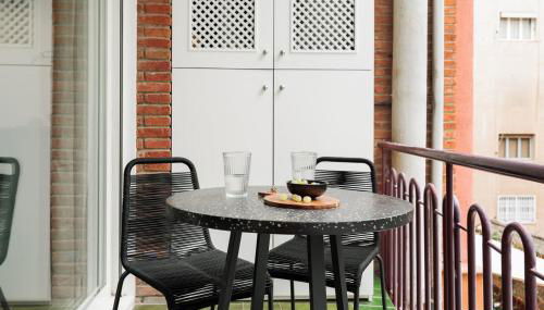 Begur - 3 bedrooms and terrace in Sant Gervasi - Foto 3