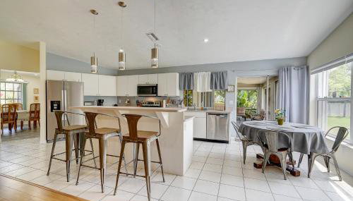 Coastal Family Home with Game Room in St James City! - Foto 2