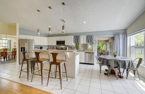 Coastal Family Home with Game Room in St James City! - Foto 2