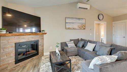 Ocean Shores Home with Game Room - Walk to Beaches! - Foto 5