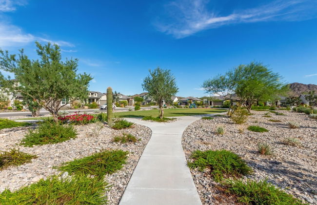 Charming Home in the Desert - Photo 37