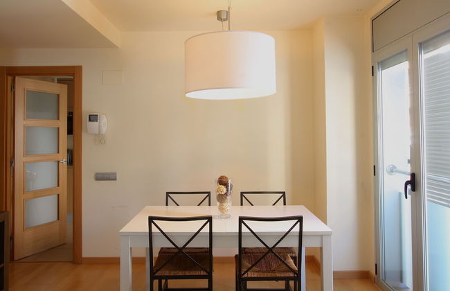 Mazi Apartments Downtown - Photo 7