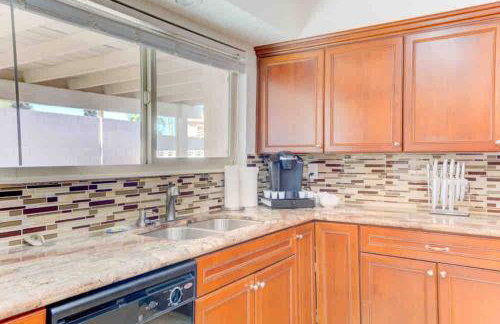 Arcade game room, 2 king beds, ev chargers - Foto 37