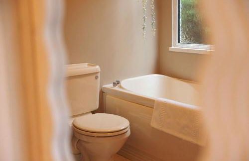 Sunset Lodge, River View & Log Burner - Foto 11