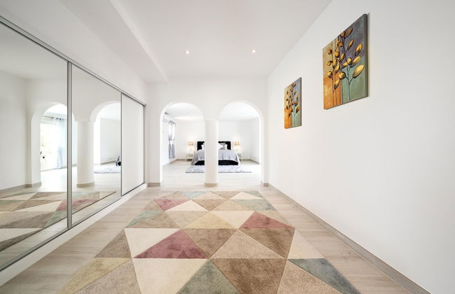 Luxury Almancil Villa With Heated Pool by Ideal Homes - Foto 9