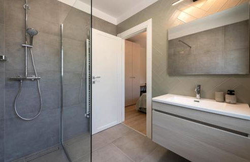 5 Bedroom Nice Home In Manjadvorci - Foto 47