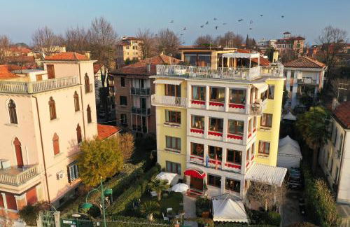 OASIS Golden Lagoon Chalet - Photo 53