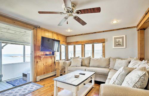 Oceanfront Cape Cod Home with Porch, Yard and Grill! - Foto 4