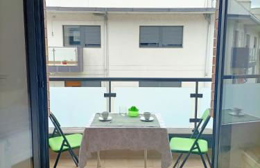 Relájate en Ramales de la Victoria, apartamento con piscina y parking - Foto 11