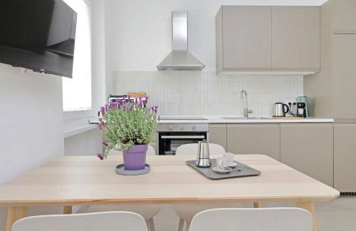 Brand New Modern Apt 2 Stops to Colosseum - Photo 18