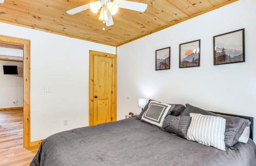 McCaysville Cabin Fire Pit, BBQ and More! - Foto 15