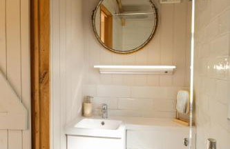 Piano Forte - a delightful rural shepherd hut & hot tub available ! - Foto 32