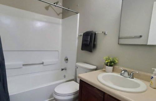 Homey 4BR Home in Converse Near Airforce Base - Foto 8