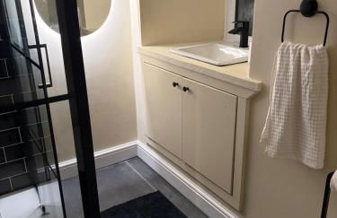 Corner House, newly refurbished, Dunning - Photo 12