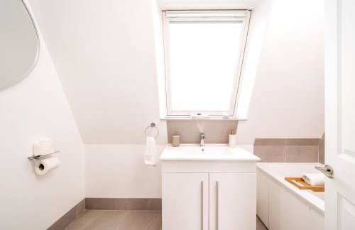 Niru Experience Royal Deluxe 4BD 2BA Apt - Foto 23
