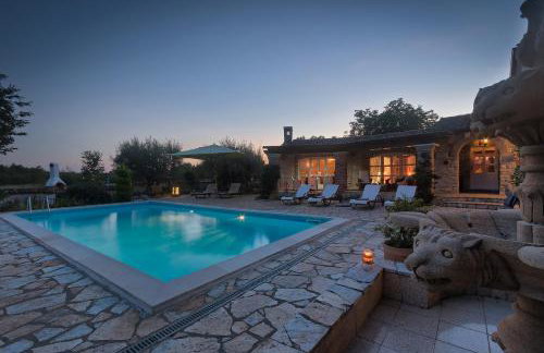 Villa Karim near Poreč with large garden & 50 m2 private pool - Foto 12