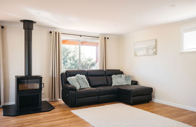 Owen's Hideaway by the BNB Collection - Photo 13