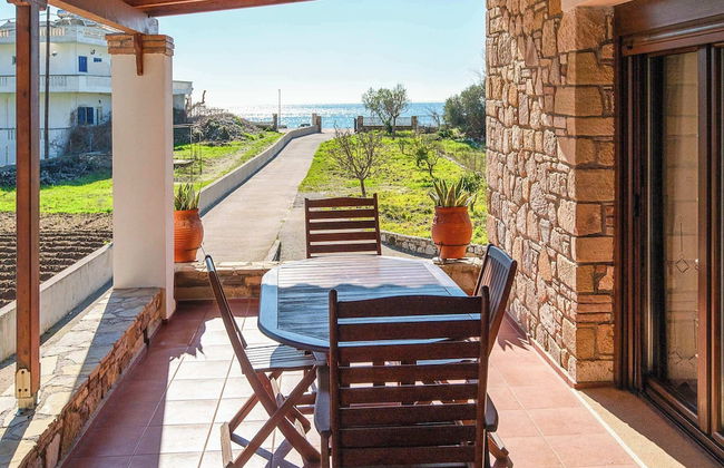 Beachfront Stone House - Samos Seaview Retreat - Foto 17