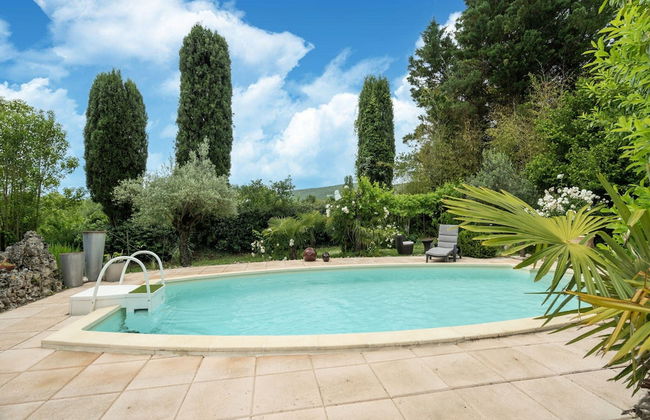 Majestic Holiday Home in Laroque With hot tub - Foto 23