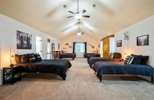 Relax In Private Pool & Cozy Gazebo At Param Farms - Foto 25