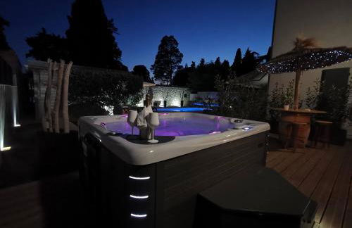 Suite l'inattendu avec Spa privatif et espace bien-être. - Foto 5