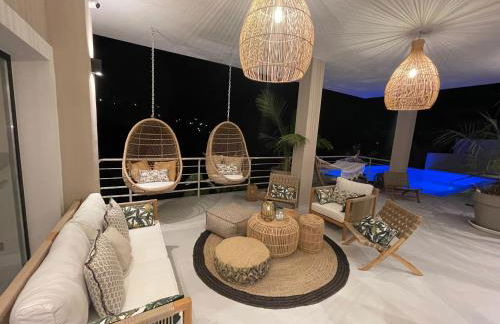 ULTIMATE LUXURY DREAM VILLA with 7 BEDROOMS, GYM, SPA and INFINITY POOL - Photo 28