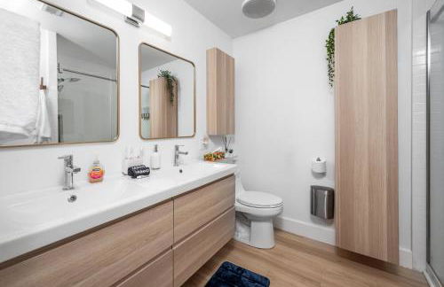 Tranquil Light-Filled Retreat 3BR Ranch - Photo 38