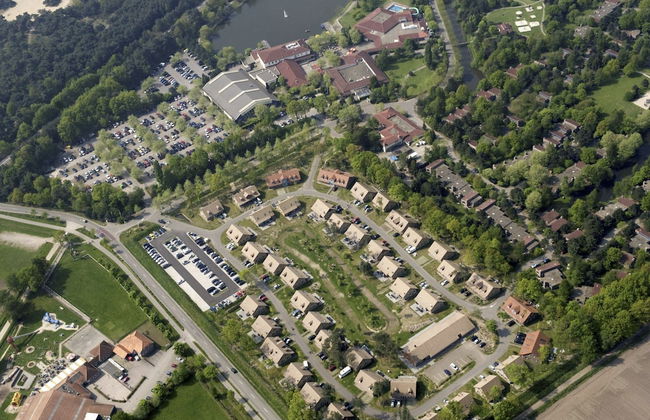 Restyled Bungalow with Dishwasher near Nature Reserve - Photo 32