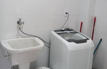 Apartamento completo 3 quartos Suíte Sala Cozinha Lavanderia e perto de tudo - Foto 17