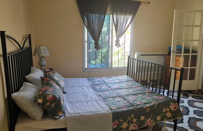 4 Bed House Sleeps 8 - Garden and Pets Welcome - Photo 8