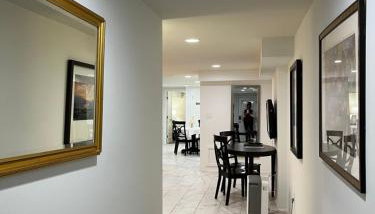 Lovely Remodeled 2bdrm Basement Home - Foto 5