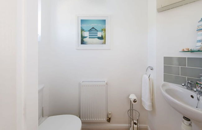 Newly Refurbished Seaside Escape - 5 Mins to Beach - Foto 58